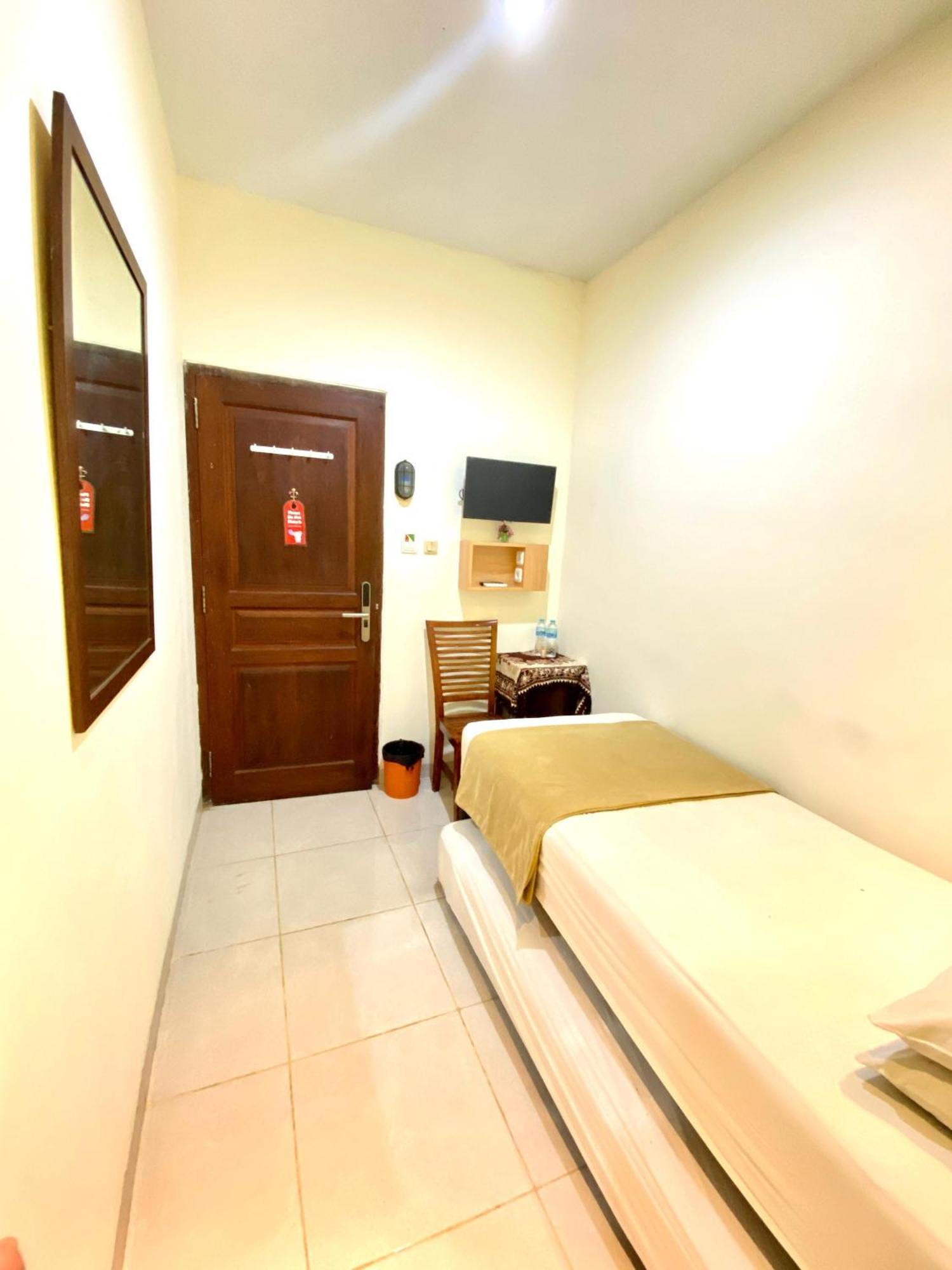 Cabin Hotel Bhayangkara Yogyakarta Ngoại thất bức ảnh