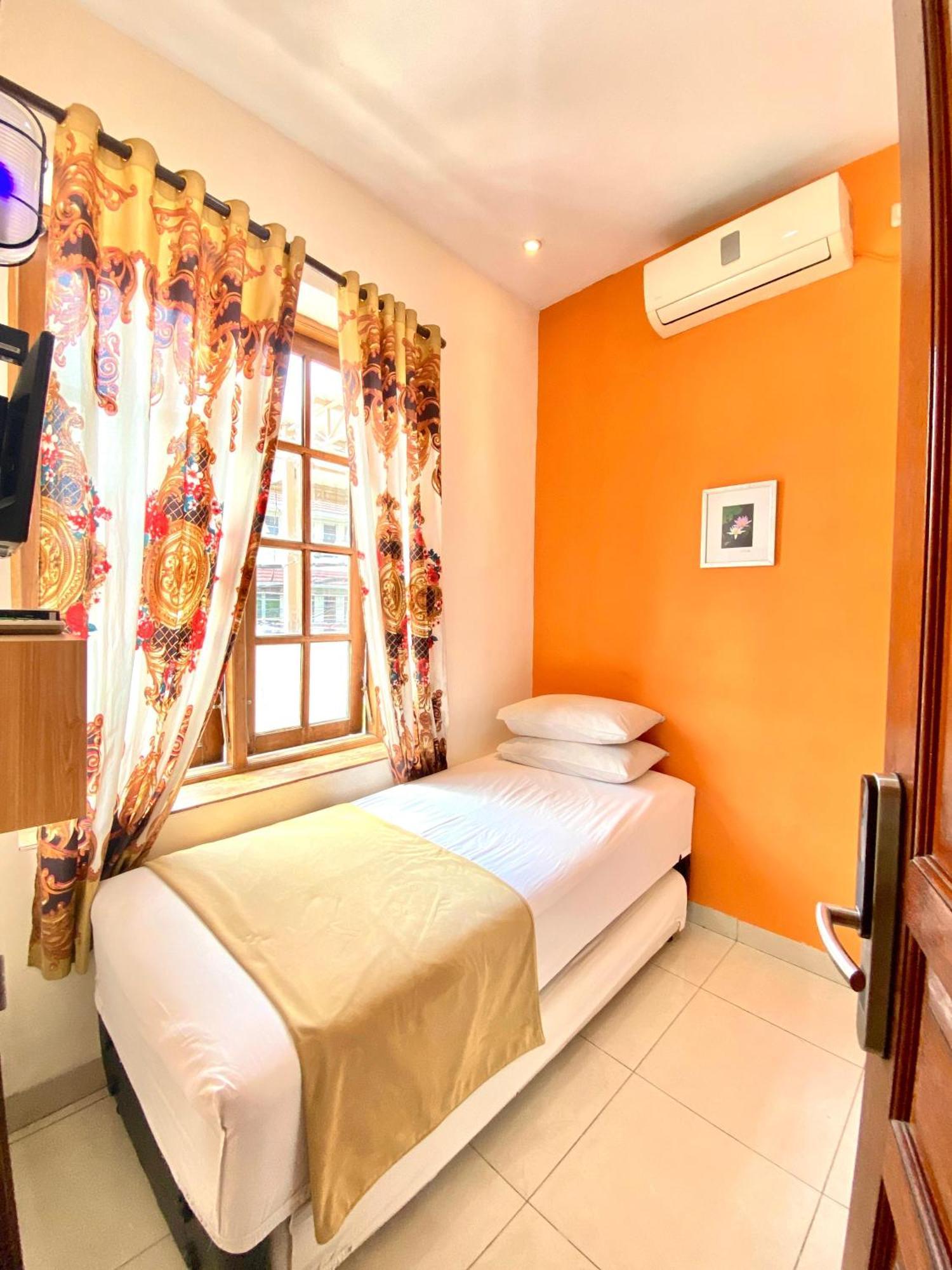 Cabin Hotel Bhayangkara Yogyakarta Ngoại thất bức ảnh