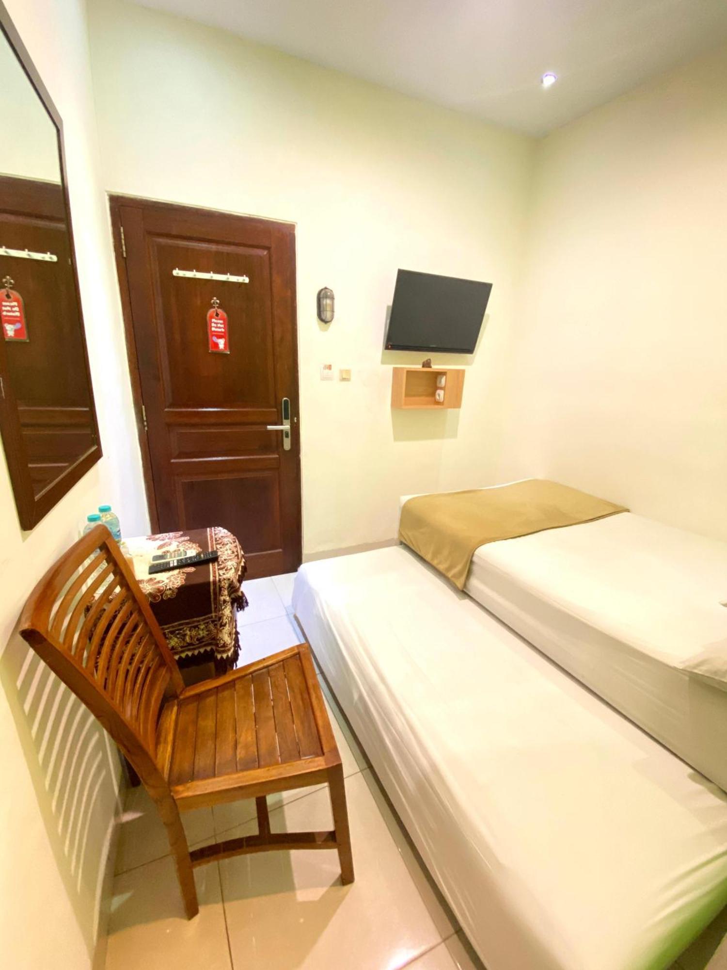 Cabin Hotel Bhayangkara Yogyakarta Ngoại thất bức ảnh